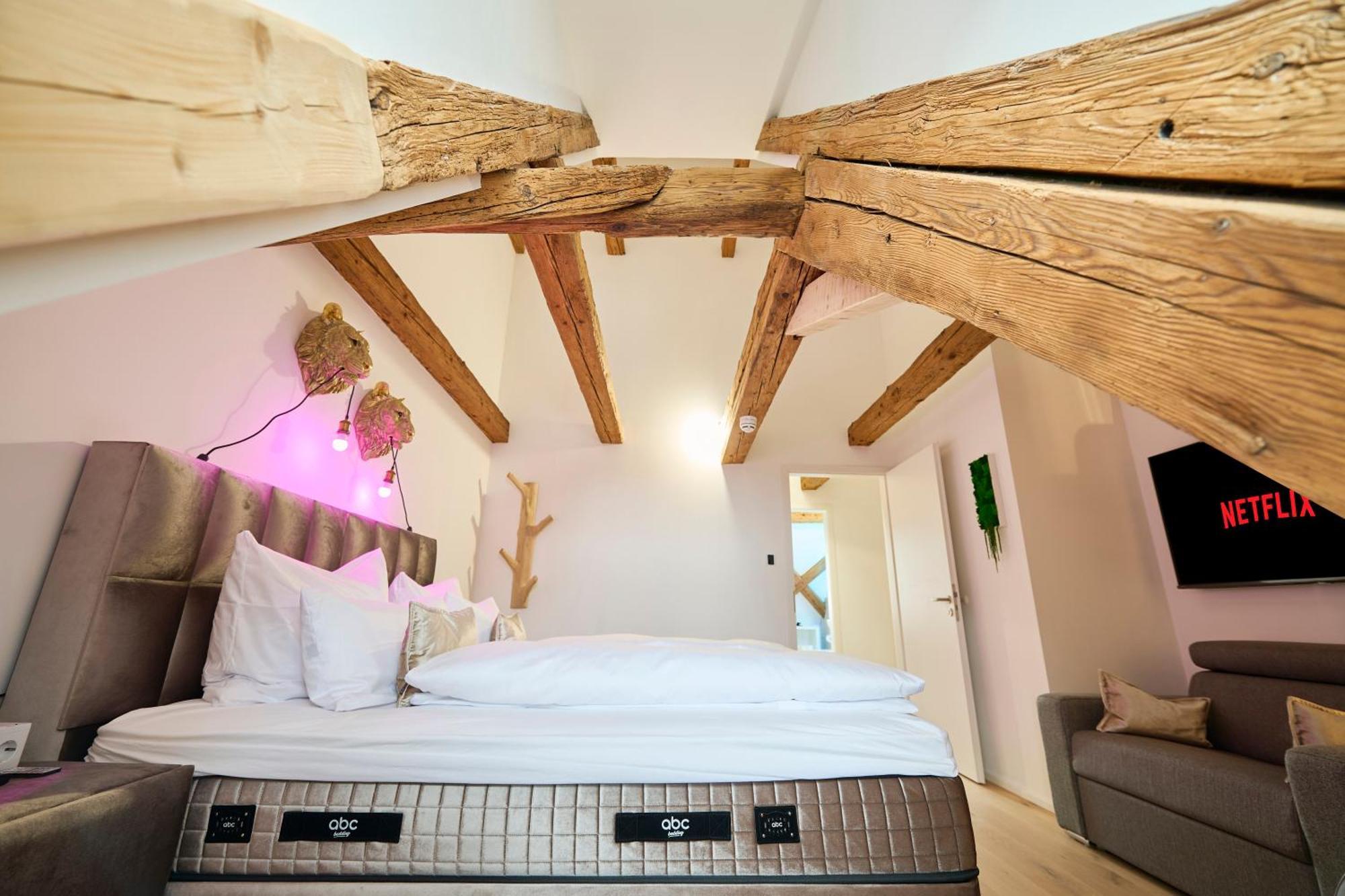 דירות מרקדורף Wood World Luxury - Massage - Bergblick - Tranpolin- Parken מראה חיצוני תמונה